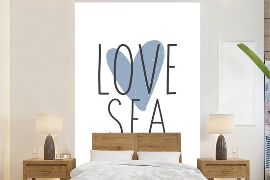 Nr1Wallpaper Behang - Fotobehang Illustratie met een blauw hart en de quote Love sea - Breedte 195 cm x hoogte 300 cm