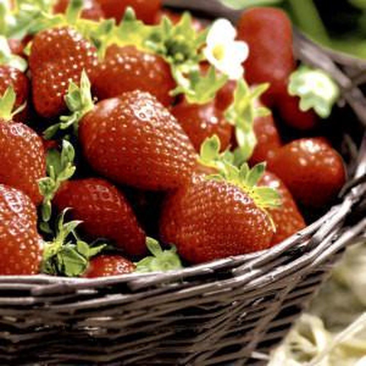 Paper Design Paper + Design - Strawberries - papieren servetten