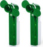 Merkloos Handventilator - 2x stuks - groen - waaier met waterverstruiver - 16 cm - mini