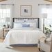 Laura Ashley Felicity Collection Dekbedovertrekset, 100% katoen, omkeerbaar, beddengoed voor alle seizoenen met bijpassende kussenslopen, voorgewassen voor extra zachtheid, queensize bed, wit