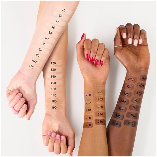 Essence Foundation Stick 390