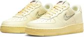 Nike Air Force 1 '07 LX Sneakers Dames Lichtgeel Leer Maat 37.5