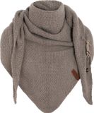 Knit Factory Coco Gebreide Omslagdoek - Driehoek Sjaal Dames - Dames sjaal - Wintersjaal - Stola - Wollen sjaal - Bruine sjaal - Marron - 190x85 cm - Inclusief sierspeld