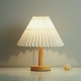 Merkloos / Sans marque Klein geplooid nachtlampje - Moderne nachtlamp met beige lampenkap en metalen voet