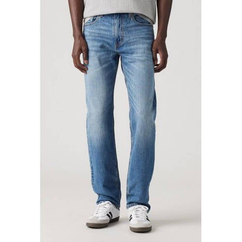 Levi's 502 tapered jeans come closer