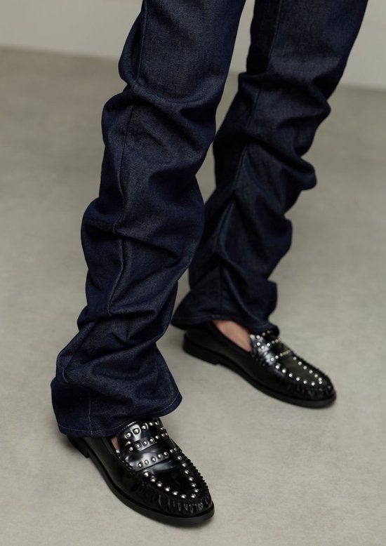Sacha - Dames - Zwarte leren loafers met zilverkleurige studs - Maat 37