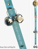 PoochieBells Keep Calm And Wag On Hondendeurbel Blauw Aluminium, Metaal, Textiel