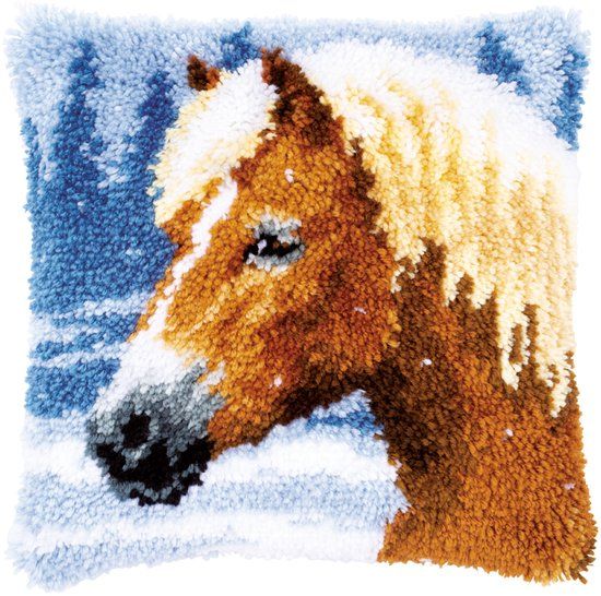Vervaco Knoopkussen kit - Paard in de sneeuw - PN-0178555