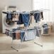 Étendage à linge pliable avec 2 sections et pinces réglables