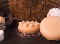 Essensias de Portugal Hypoallergene massagezeep Jasmijn met Kamille en Goudbloem extract