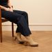 Manfield Dames Beige Suède Enkellaarsjes Maat 40