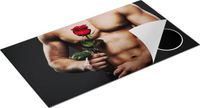 Chefcare Inductie Beschermer Gespierde Man zonder Shirt met een Roos - 95x55 cm