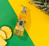 Eyup Sabri Tuncer Eyüp Sabri Tuncer Hawaii Ananas Schuimzeep met Pomp - 500 ML