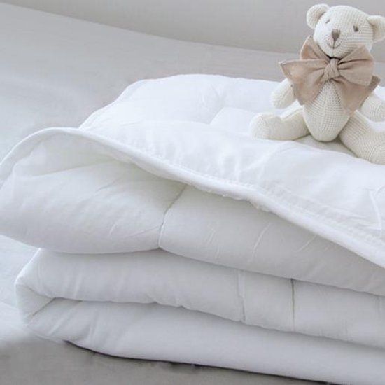 {"int": 15681, "string": null} Eenpersoons dekbed - 120x70 cm - Microvezel - Anti-allergie - Wasbaar