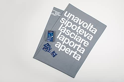 CONTROL Panda CONTROL Zodra je de deur open kunt laten, bestaande uit een grijze strandhanddoek van de gezondheid en klassieke condooms van