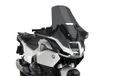 Puig 22645F Touring Screen hoog en aerodynamisch in 4 mm CN acryl met afgerond profiel, plat bovenste gedeelte en deflectors voor betere bescherming, Dark Smoke