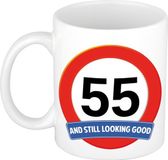 Bellatio Decorations Shoppartners Bv Koffie mok / cadeau beker - 55 jaar - verjaardag - still looking good - wit - stopbord - 300 ml - keramiek