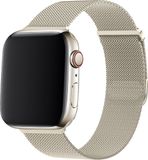 Strap-it Luxe Milanese band - Geschikt voor Apple Watch bandje - Series 1/2/3/4/5/6/7/8/9/10/11/SE/SE2/SE3 - Sterrenlicht / Starlight - RVS metalen bandje met magneet - Milanees iWatch bandje voor maat: 38 / 40 / 41 / 42mm