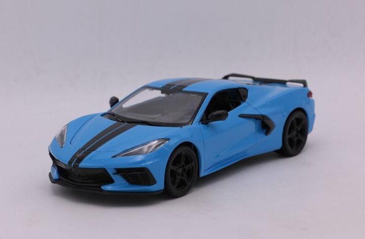 Maisto CHEVROLET CORVETTE C8 2020 licht blauw/zwart schaalmodel 1:24