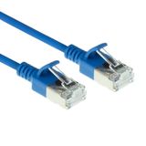 ACT Blauwe 5 meter LSZH U/FTP CAT6A datacenter slimline patchkabel snagless met RJ45 connectoren