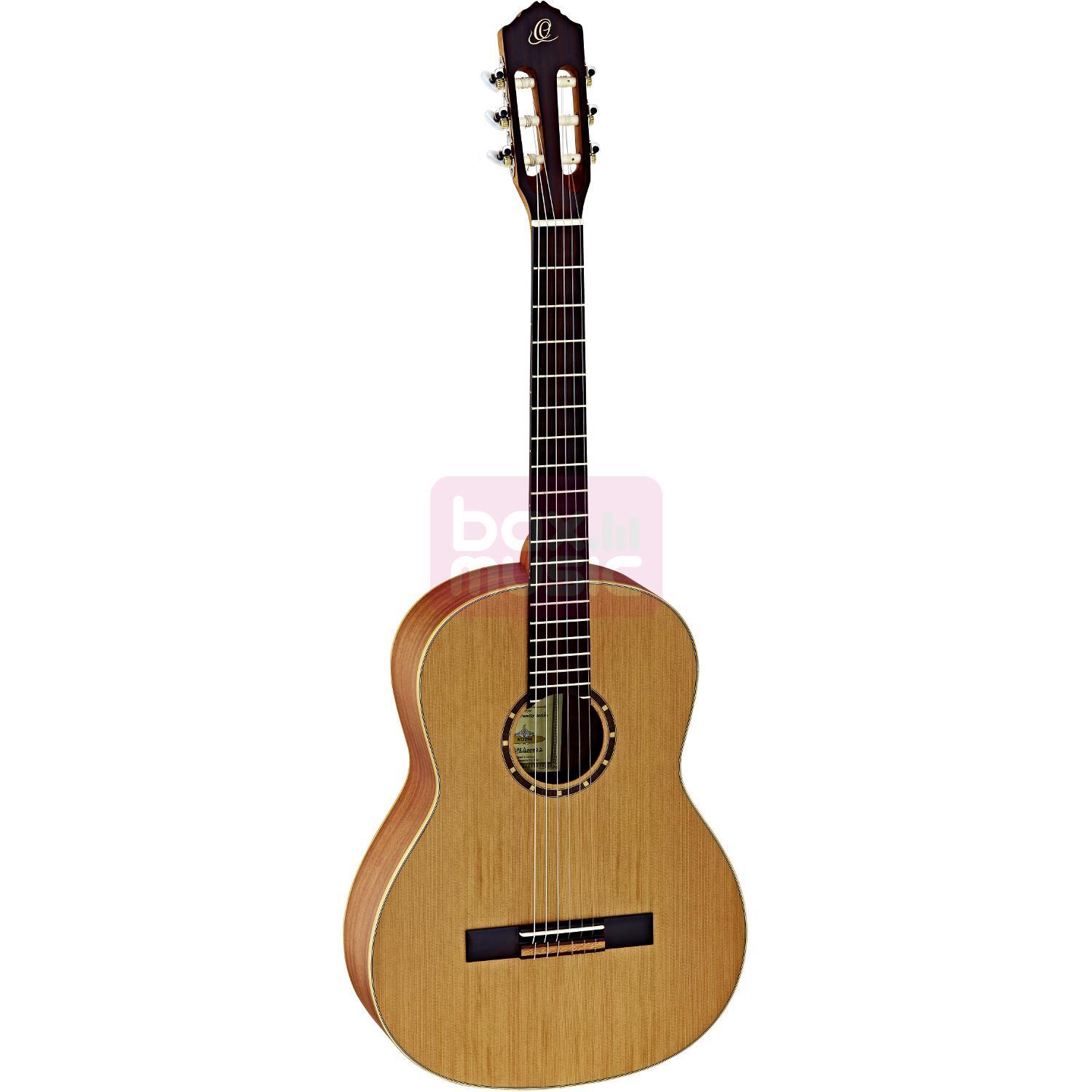 Ortega R122SN klassieke gitaar naturel met gigbag