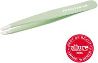Tweezerman Slant Tweezer Pistachio – Wenkbrauw Pincet - Professioneel Precisie Pincet Met Schuine Punt – Voor Epileren En Haartjes Verwijderen – Roestvrij Staal – Geschikt Voor Fijne En Stugge Haren – Groen - Epileer Pincet Voor Wenkbrauwen