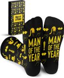 Malinsi® Grappige Sokken - Man of the Year - Leuke Huissokken Heren - Gekke Cadeaus - Cadeautjes Volwassenen - Funny Socks Vrolijke Geschenkset met Tekst - Cadeau voor Mannen Papa Vader - Vaderdag Geschenk Giftset - Verjaardag Kerstsokken Kerst