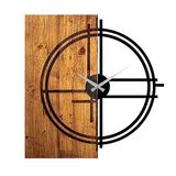 Decoratieve ronde wandklok van hout