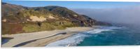 Merkloos / Sans marque Dibond - Oceaan Aanstromend bij Strand aan Rand van de Berg - 120x40 cm Foto op Aluminium