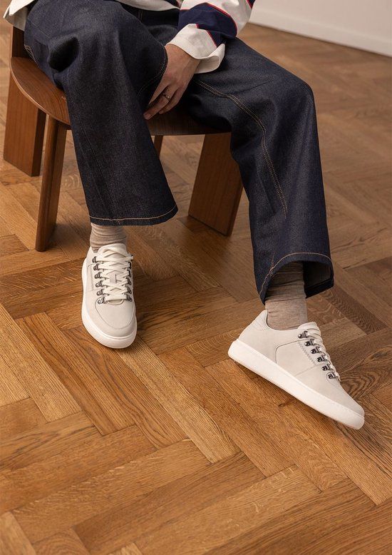 Manfield - Heren - Off white nubuck sneakers - Maat 40