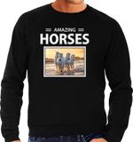 Bellatio Decorations Amazing Horses Dieren foto sweater wit paard - zwart - heren - cadeau trui witte paarden liefhebber S