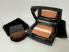 Chanel Les Signes Chanel Pèche Lumière Illuminating Powder Blush 14g