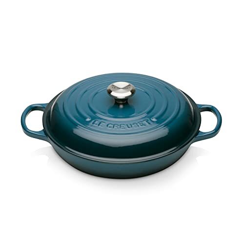 Le Creuset Kenmerkende gietijzeren ondiepe braadpan, rond, roestvrijstalen knop, Ø 26 cm, diep groenblauw, 21180266422430