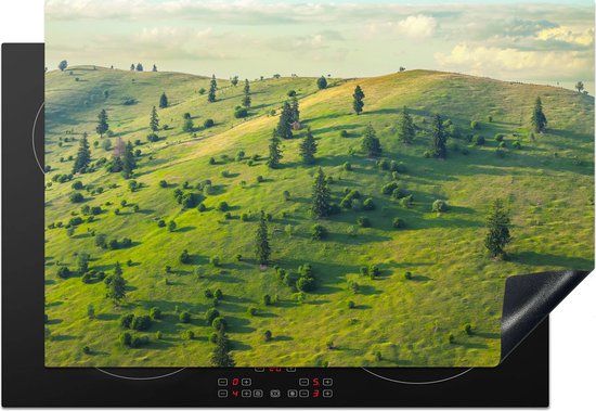 KitchenYeah® Inductie beschermer 77x51 cm - Groen landschap in Transsylvanië - Inductie beschermer voor kookplaat