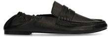 Sacha - Dames - Zwarte leren loafers met rimpel design - Maat 39