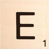 Merkloos Houten Bordje 10x10x0.5cm - E - Zwarte Letter/Woordwaarde - Onbehandeld - Onderzetter/Homedeco