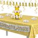 Merkloos Tafellaken/tafelkleed goud - met bedrukte pailletten - 137 x 274 cm - kunststof