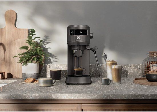 Electrolux E6EC1-6BST