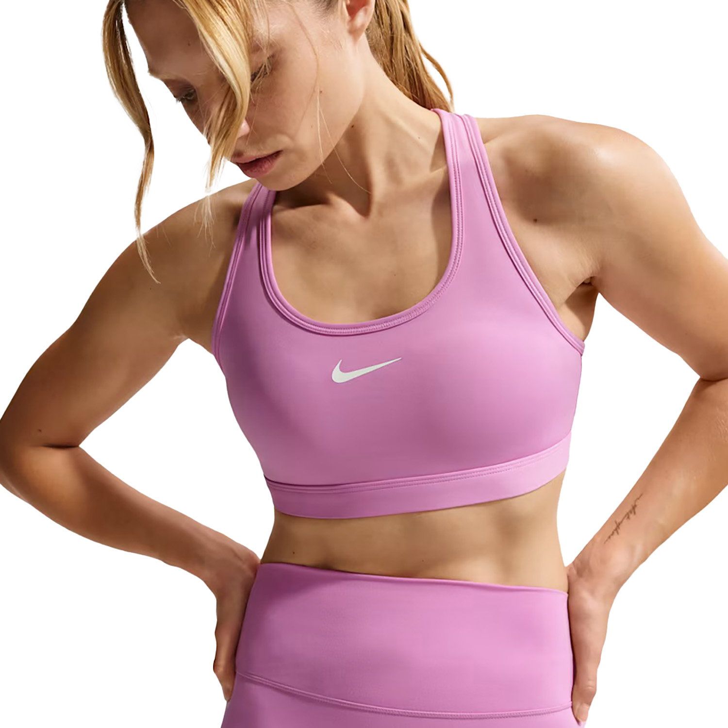 Nike Swoosh Medium Support