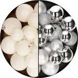 Decoris Kaemingk B.V. Kerstballen 60x stuks - mix wol wit/zilver - 4-5-6 cm - kunststof - kerstversiering