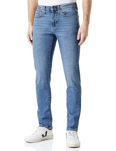 Amazon Essentials Men's Athletic-Fit Jean, Light Wash, 31W / 28L