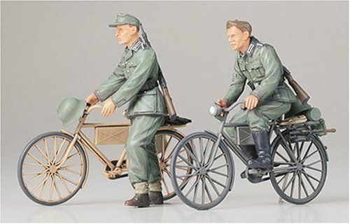Tamiya 35240 German Soldiers on Bicycles (1:35 Scale)