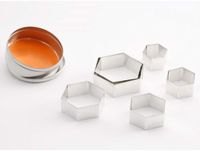 THERMOHAUSER Koekjesvormset (roestvrij staal), zeshoek, gladde rand, 6-delig, diameter 4,5 - 9,5 cm, verpakt in een blikken opbergblik, zilver