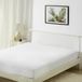 Amazon Basics Matrashoes met ritssluiting, waterdicht en bedwantsbestendig, 180 x 200 cm
