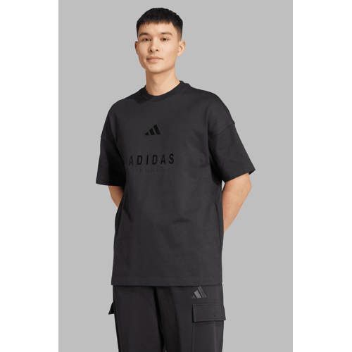 adidas Sportswear relaxed T-shirt zwart