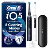 Oral-B iO5 Lot de 2 brosses à dents électriques noires et blanches avec étui de voyage, 5 réglages de nettoyage, capteur de pression, tête de brosse ronde
