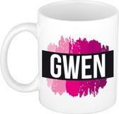 Bellatio Decorations Gwen naam cadeau koffie mok - beker - met roze verfstrepen - Cadeau collega - moederdag - verjaardag - juf - coach - 300 ml - wit
