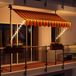 Swing&Harmonie LED-zonnescherm met handbediening, 250 cm breed. Klemzonnescherm, balkonzonnescherm, zonwering voor terras en balkon. Afmetingen: 250 x 150 cm. Kleur: oranje/zwart