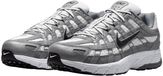 Nike P-6000 White Metallic Cool Grey Black - Sneakers - Unisex - Maat 44.5 - Zwart/Wit/Grijs