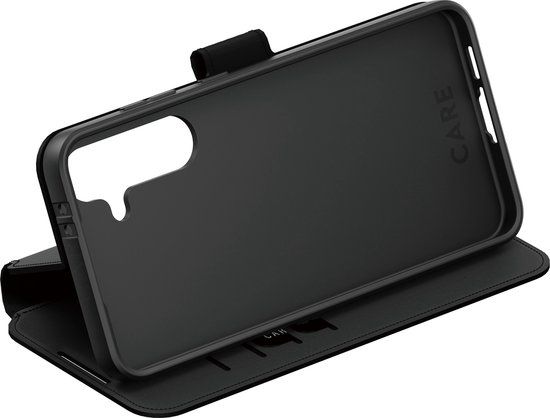 CARE by PanzerGlass Feature Wallet Case w. Kickstand Samsung Galaxy S24 FE